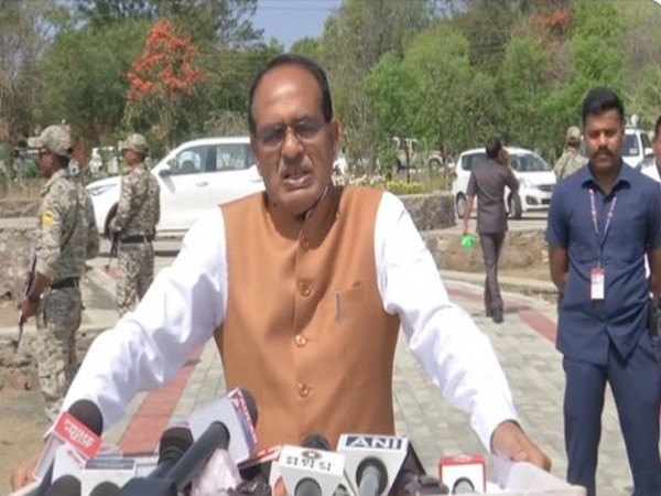 "He's crying like a child in abroad": MP CM Chouhan's attack on Rahul Gandhi