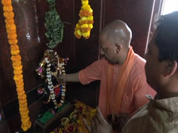 CM Yogi unveils idol of goddess Kali in Gorakhpur temple