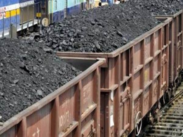 Railways transports 426.3 rakes of coal per day in February for powerhouses 