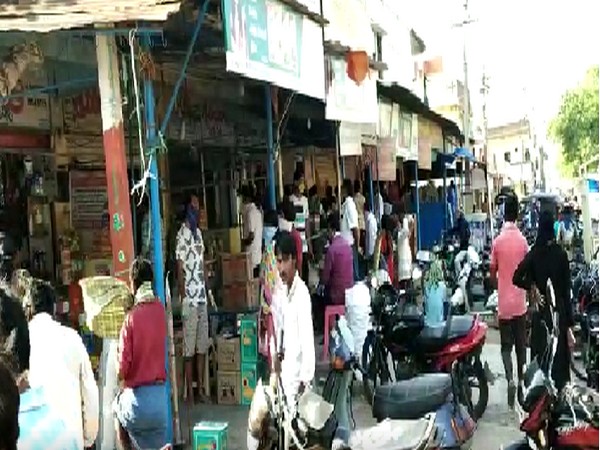 COVID-19: People seen violating social distancing norms in Ranga Reddy dist of Telangana