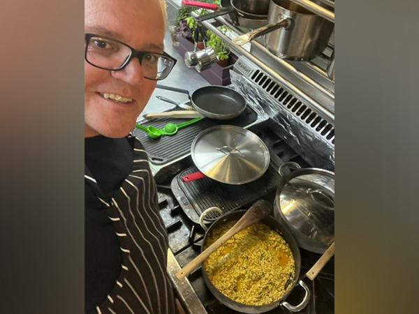 Australian PM shares snap of him cooking PM Modi's favourite khichdi to celebrate India-Australia trade pact