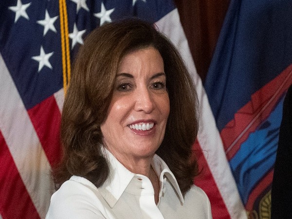New York Governor Kathy Hochul tests positive for COVID-19