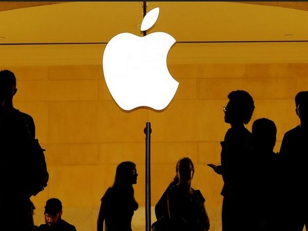 Apple workers vote to unionizse at Maryland store