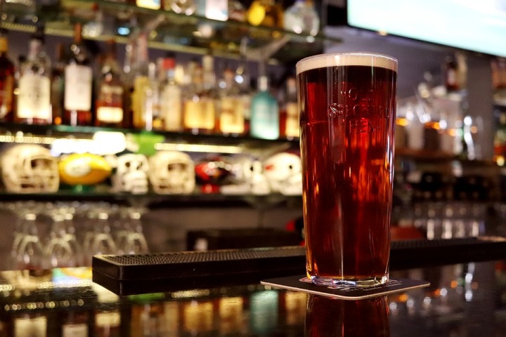 Beer, wine, spirit makers pledge age-restriction labels on drinks