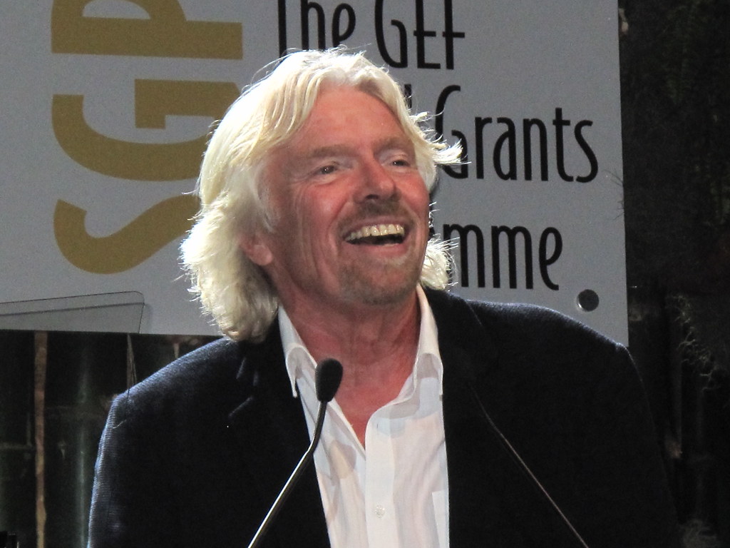 UPDATE 3-Richard Branson's Virgin Galactic to go public by year-end