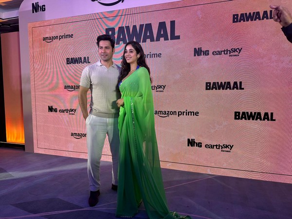 Janhvi Kapoor adds desi touch to 'Bawaal' trailer launch in Dubai