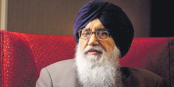 Parkash Singh Badal dares his successor Amarinder Singh to prosecute and try him in a court of law