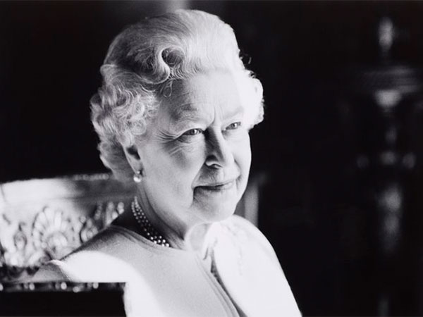 Queen Elizabeth II’s coffin begins journey for London funeral