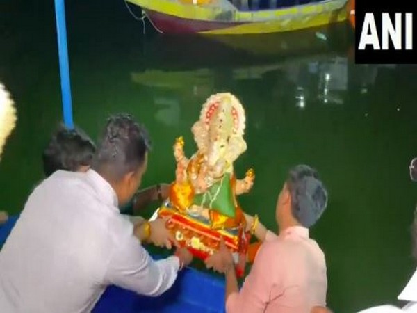 Ganesh Chaturthi Festivities Brighten Maharashtra with Tradition and Modernity