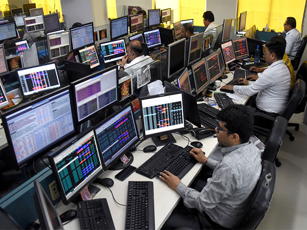 Indian Markets Dip Amid Global Economic Concerns Ahead of Fed Meeting