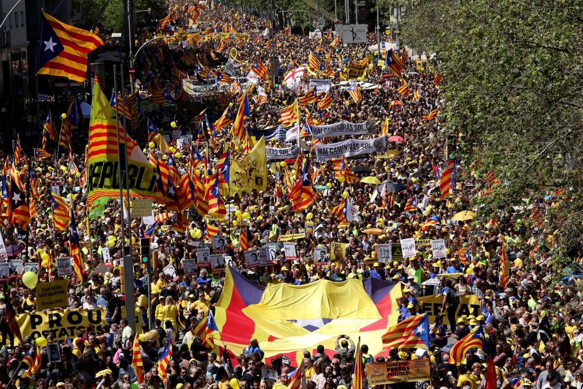 UPDATE 1-Cracks appear within Catalan coalition seeking split from Spain