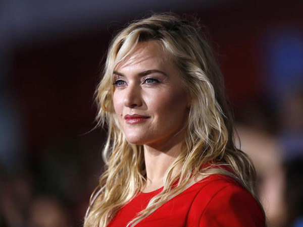 Kate Winslet dishes on 2004 'SNL' appearance, recalls it as 'a hotbed of anxiety'