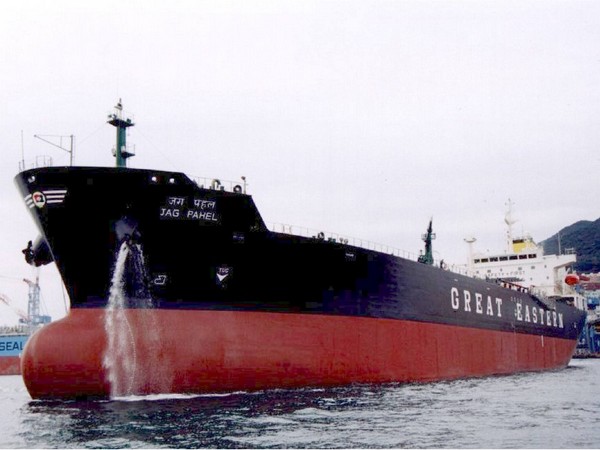 G E Shipping contracts to sell two oldest Suezmax crude carriers
