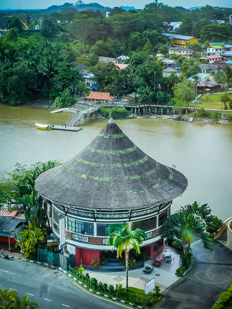 Odd News Roundup: Riverside restaurant makes waves in Thailand as flood dining goes viral