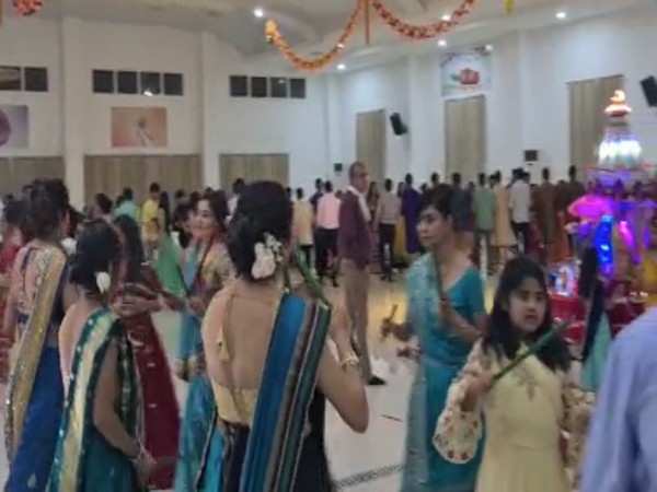 Madagascar: Indian community celebrates Navratri with Garba and Dandiya