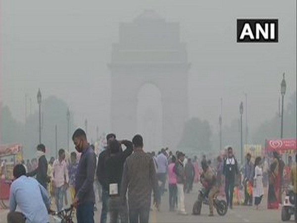 Haze hangs in Delhi as air quality deteriorates
