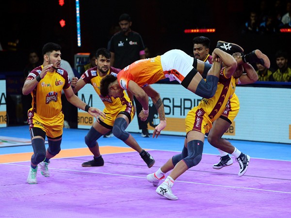 Telugu Titans Edge Past Puneri Paltan in Nail-biting Finale