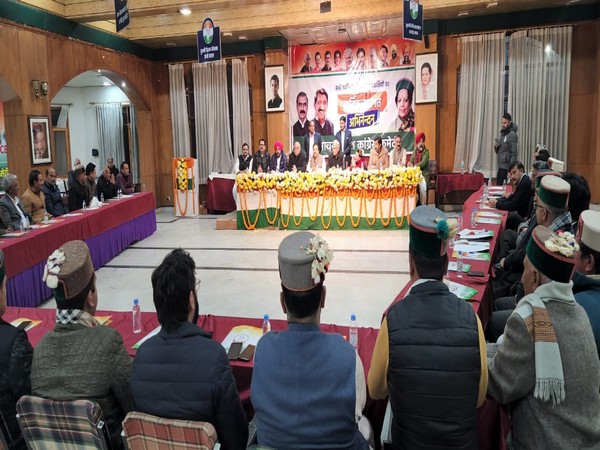 Himachal: Amid high drama over CM, Congress holds meet at party HQ
