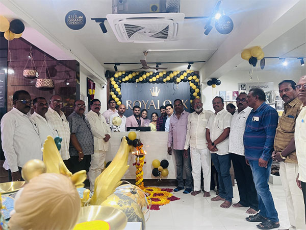 Royaloak Furniture Expands with 172nd Store Launch in Srikakulam