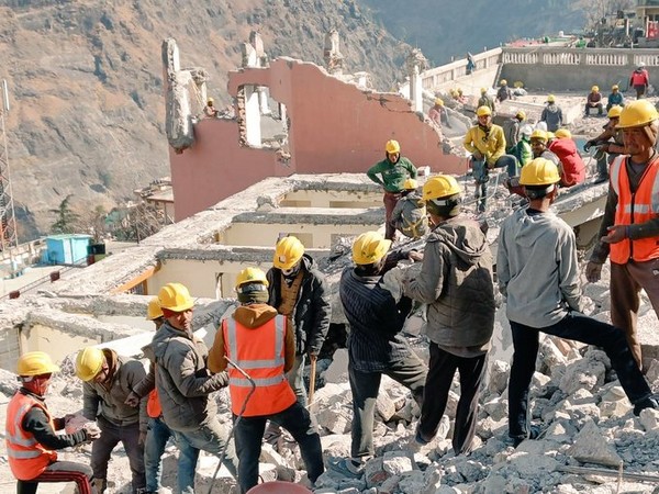 Uttarakhand: Officials asked to shift govt buildings from red zone in Joshimath