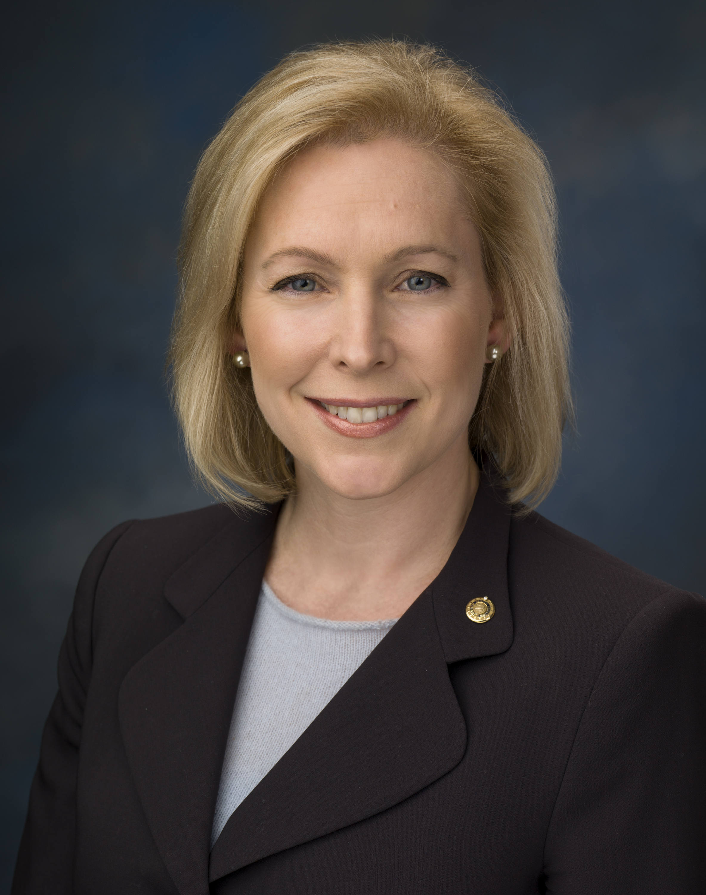 EXCLUSIVE-Senator Gillibrand eyes extending Civil Rights Act protections to U.S. troops 