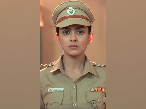 Playing a tough cop was a new experience: Mrunal Thakur on 'Gumraah ...