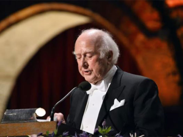 Nobel-winning physicist behind 'God' particle, Peter Higgs, passes away at 94