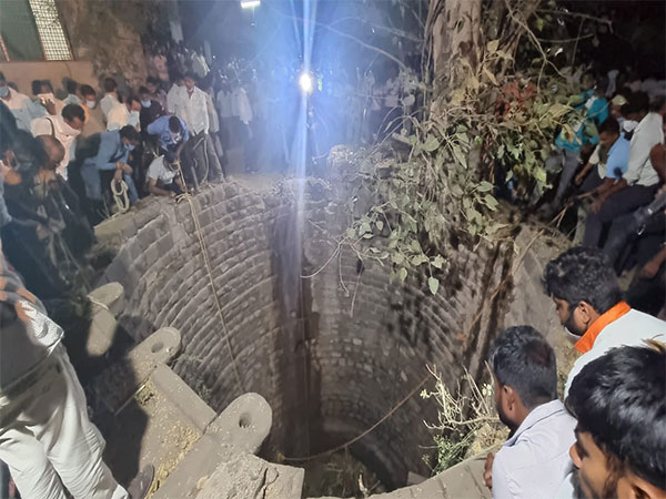 Five die after entering abandoned well to rescue cat in Maharashtra's Ahmednagar 