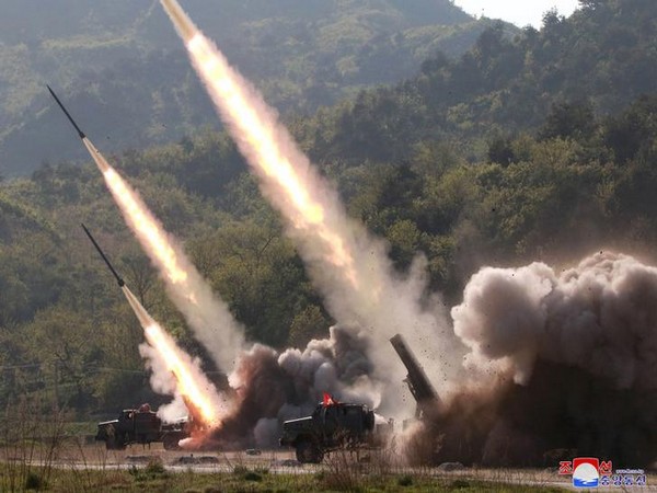 UPDATE 1-N.Korea fires unidentified projectiles - S.Korea military