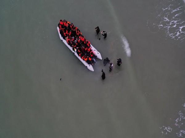 Tunisian coast guard retrieves bodies of four migrants 