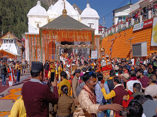 Doors of Gangotri Dham opened today at 12.30 pm