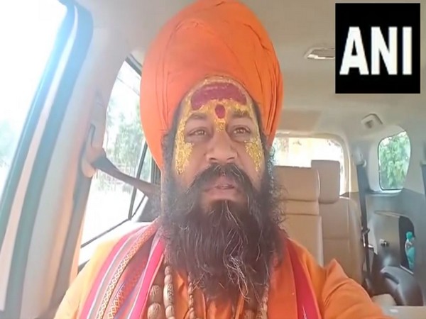 Congress insulting tribal, Dalit communities now: Hanumangarhi temple priest Mahant Raju Das