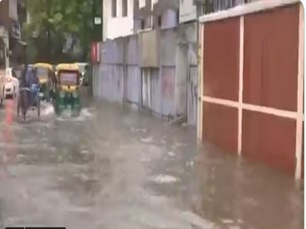 Heavy rains cause waterlogging in several parts of Lucknow