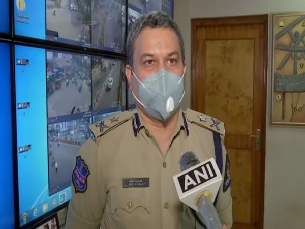 COVID-19: Hyderabad Police books more than one lakh people for not wearing face masks 