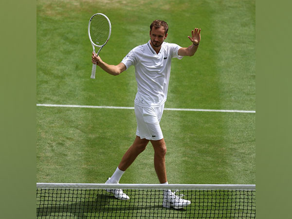 Wimbledon: Daniil Medvedev reaches QFs after Jiri Lehecka forced to retire