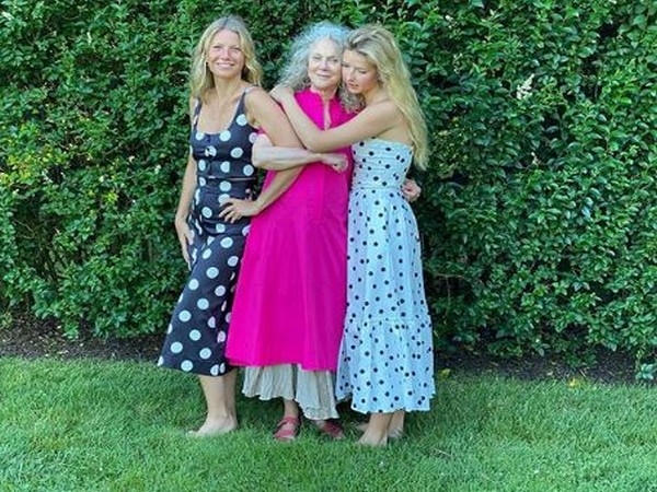 Gwyneth Paltrow looks radiant with mother, daughter in 3-generations picture