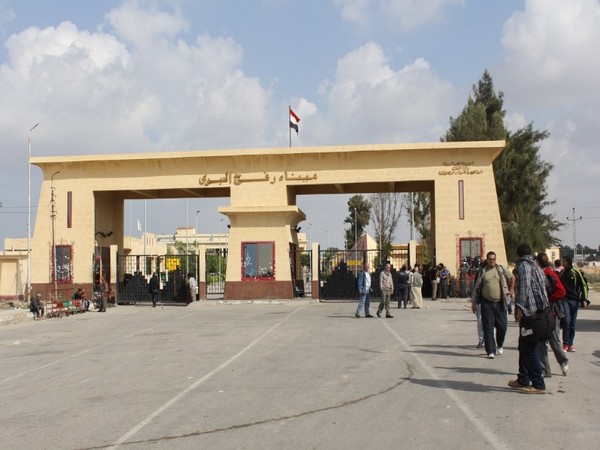Amid COVID-19 pandemic, Egypt re-opens crossing with Gaza for 3 days