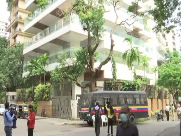 Security beefed up outside Kangana Ranaut's office, house in Mumbai