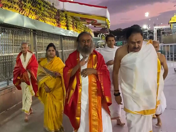 Sri Sri Ravi Shankar Visits Tirupati Temple and Mauritius, Discusses Key Initiatives