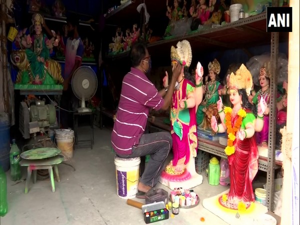 Maharashtra idol makers struggle as sales plummet 