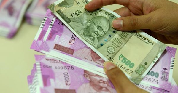 Nepal bans use of Indian currency notes of higher denominations