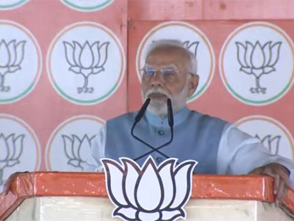 Modi Launches Jharkhand Campaign with Blistering Attack on Opposition