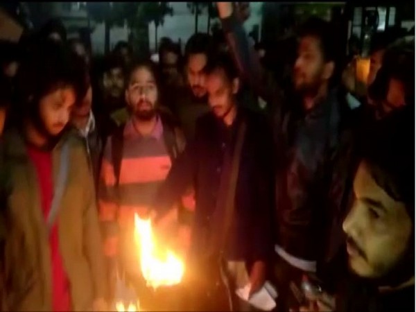 UP: AMU students protest against CAB in Aligarh