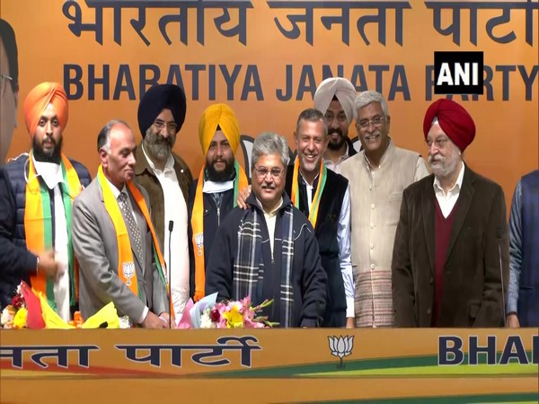 Ahead of Assembly polls, several leaders from Punjab join BJP in Delhi