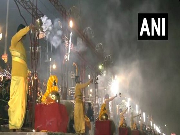 Sacred Celebrations Illuminate Ayodhya: Aarti and Pran Pratishtha Unite Devotees