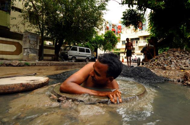 Seven die cleaning a hotel septic tank in Gujarat's Vadodara