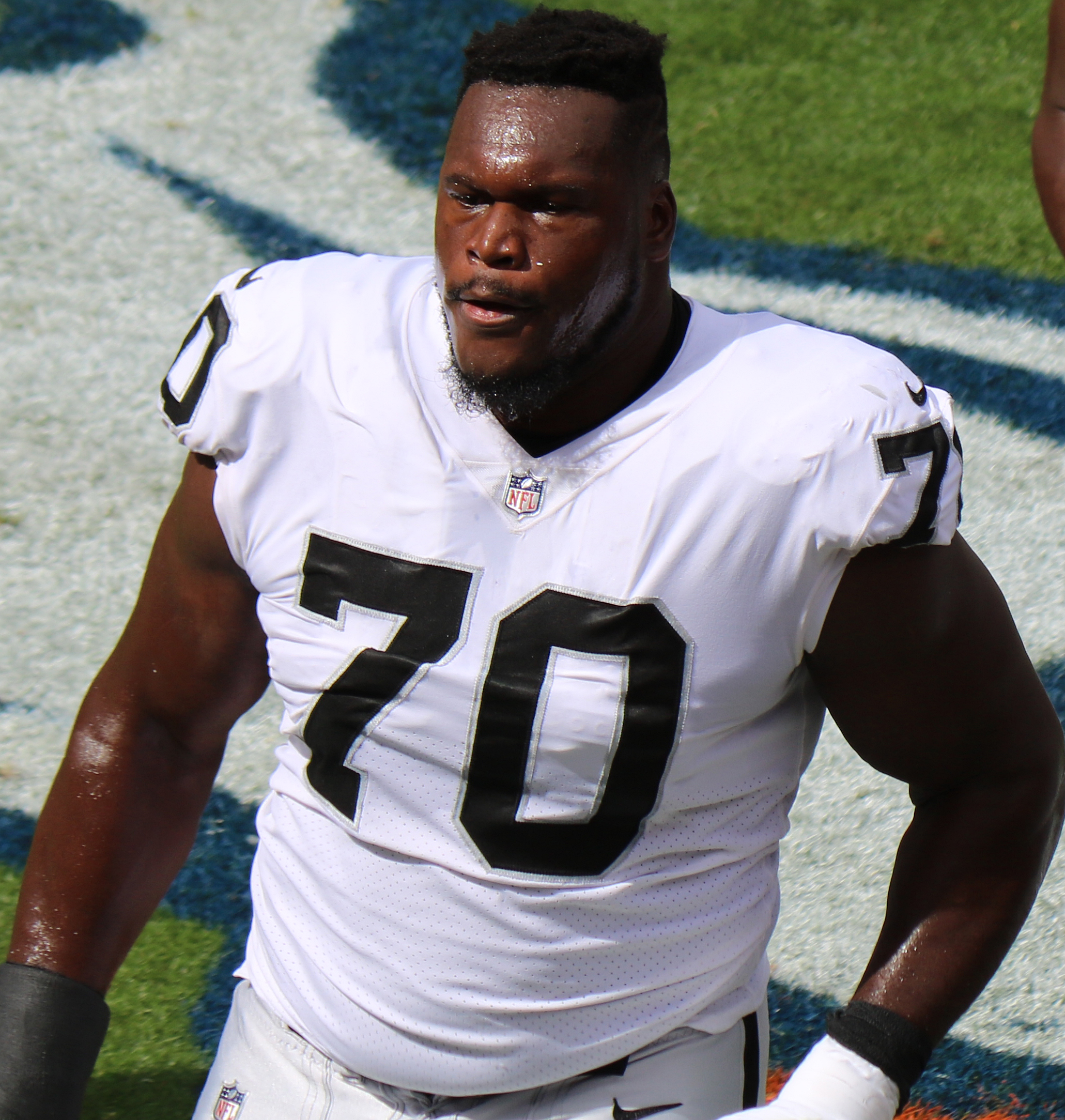 Reports: Jets, G Osemele in dispute over shoulder injury
