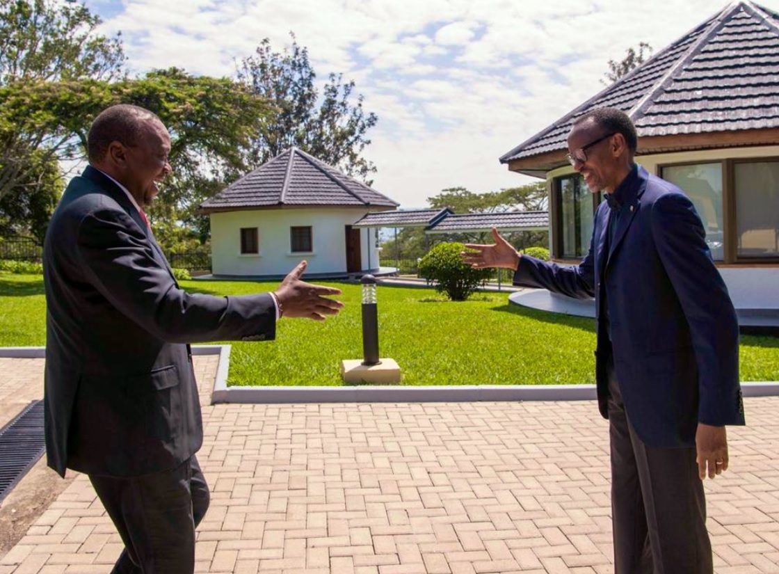 Kenya’s President Uhuru Kenyatta visits Rwanda, in discussion with Paul Kagame