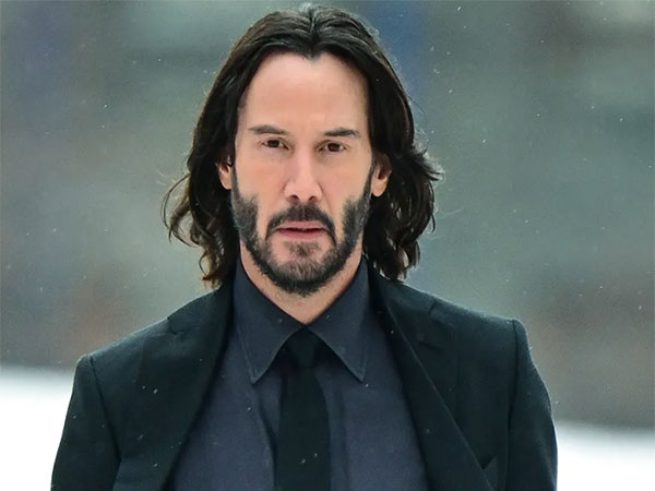 Keanu Reeves displays resilience after fracturing kneecap on film set ...