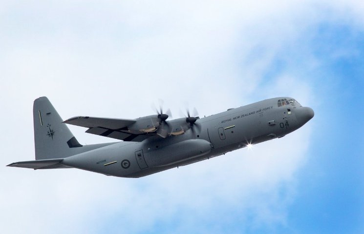 UPDATE 1-New Zealand selects Lockheed C-130J as preferred military transport replacement